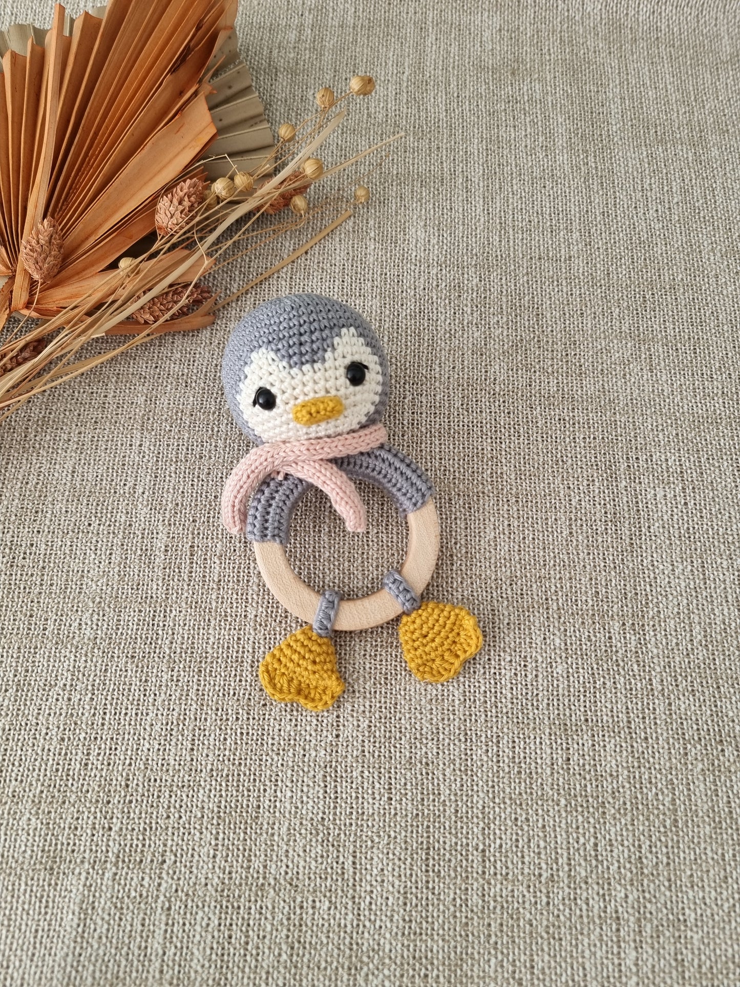 AMIGURUMI BABYRASSEL PINGUIN