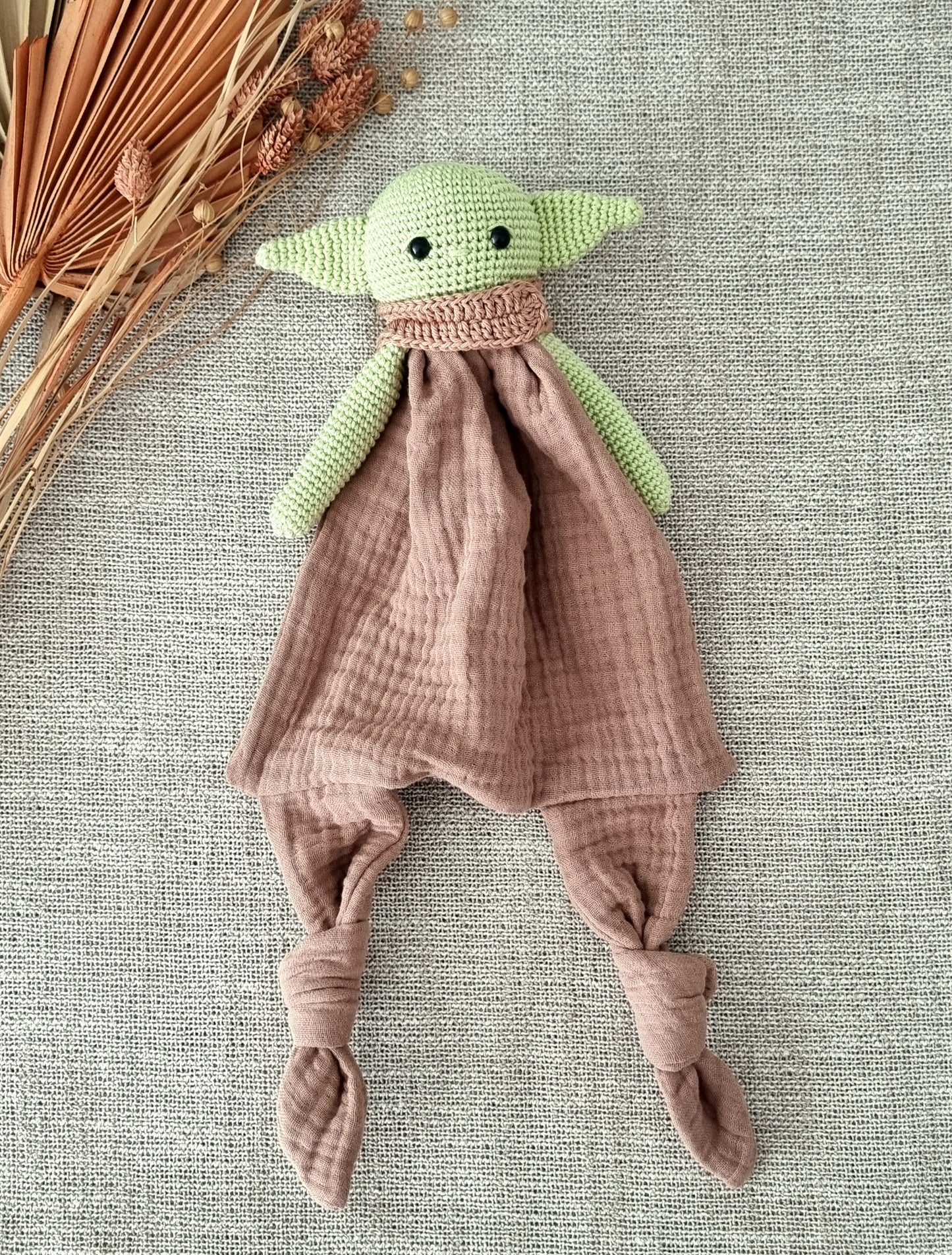 SCHMUSETUCH BABY YODA ,GROGU
